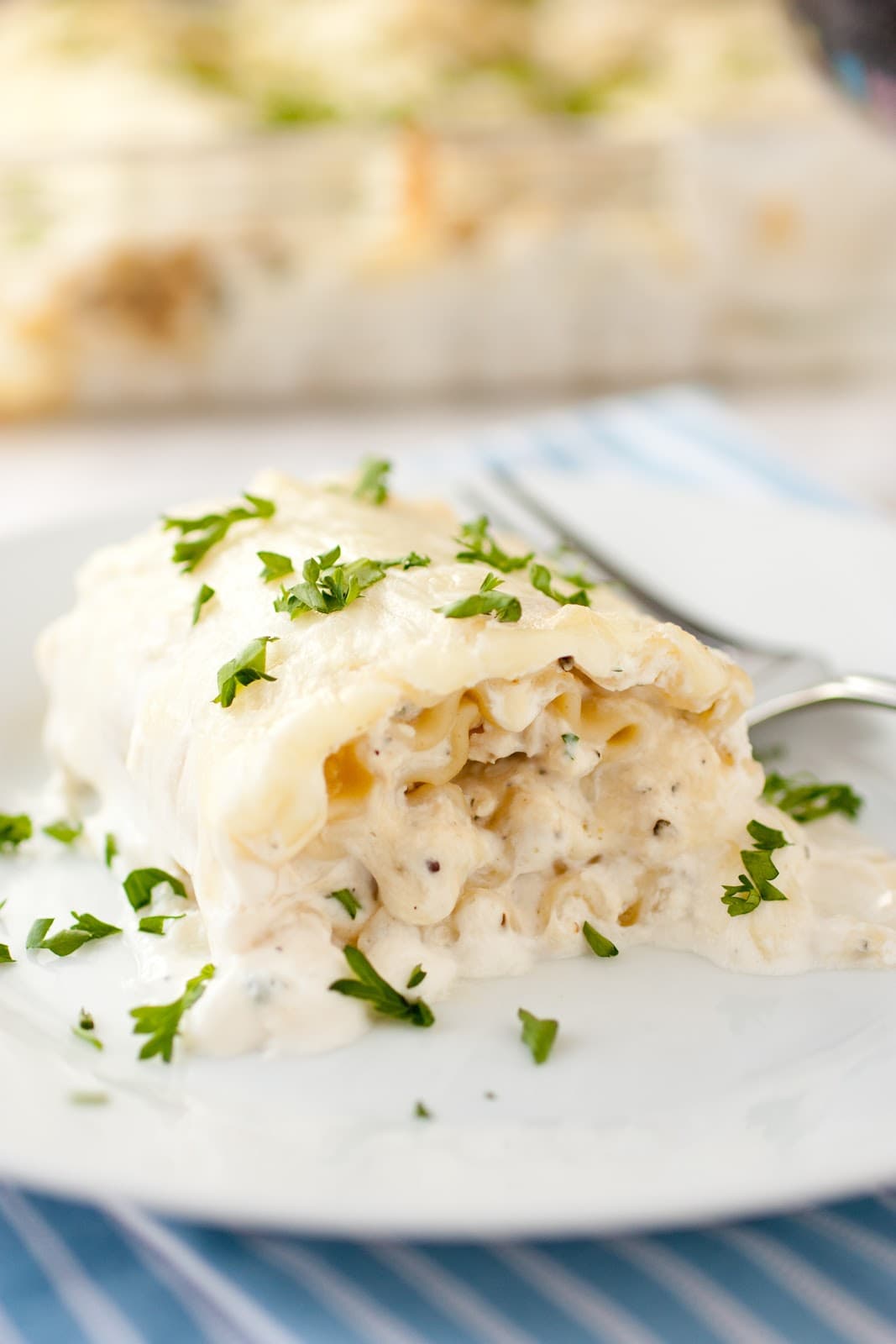 Hearty & Creamy White Chicken Lasagna Roll Ups: Make-Ahead Magic